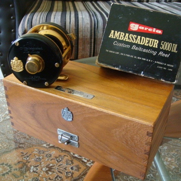 Abu Garcia Ambassadeur DeLuxe 5000 - Picture 7 of 8